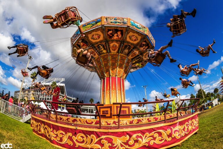 Electric Daisy Festival Orlando has got it going on as far as fun carnival rides go
