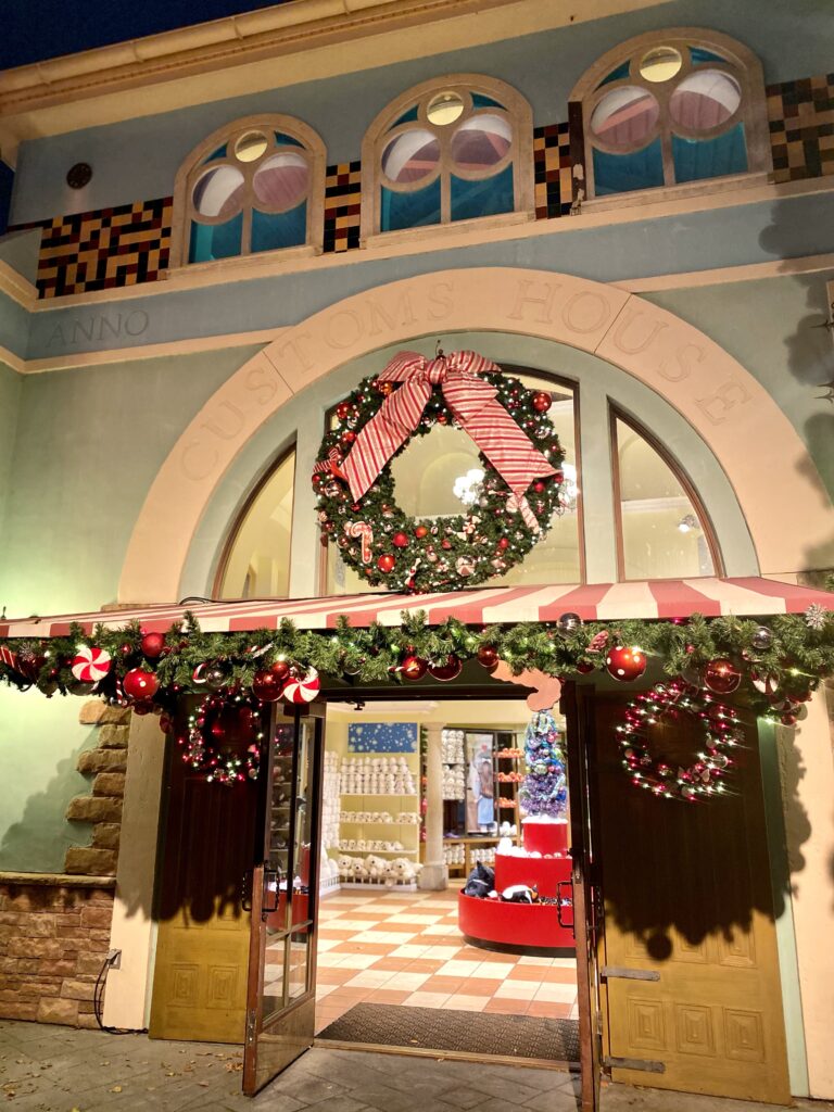 SeaWorld’s Christmas Celebration Orlando has ribbons, wreaths, trees, and lights