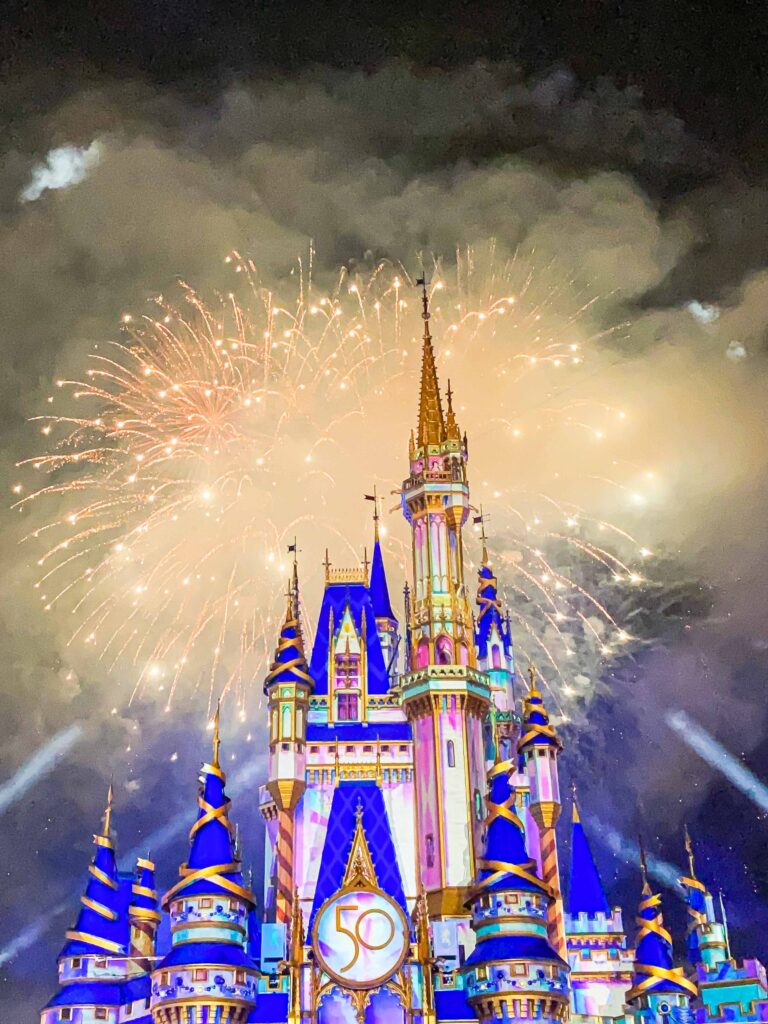 Valentine’s Day In Orlando Is super cute at Walt Disney World with the fireworks