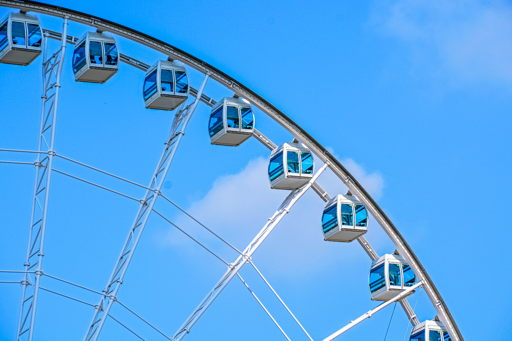 Valentine’s Day In Orlando isn't complete without a ride on the ICON park ferris wheel