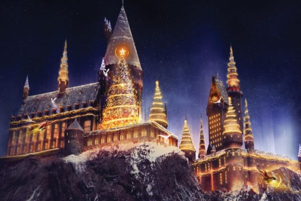 "Christmas in The Wizarding World of Harry Potter" - Universal Studios Hollywood